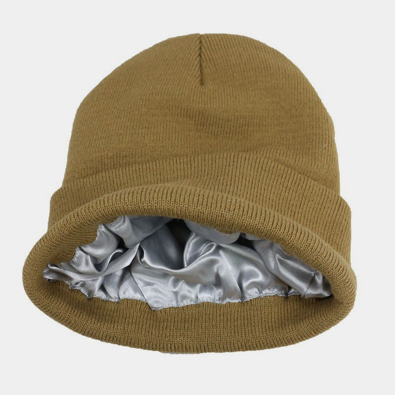 H00023 Bonnet tricoté pour adulte de couleur unie avec doublure en satin