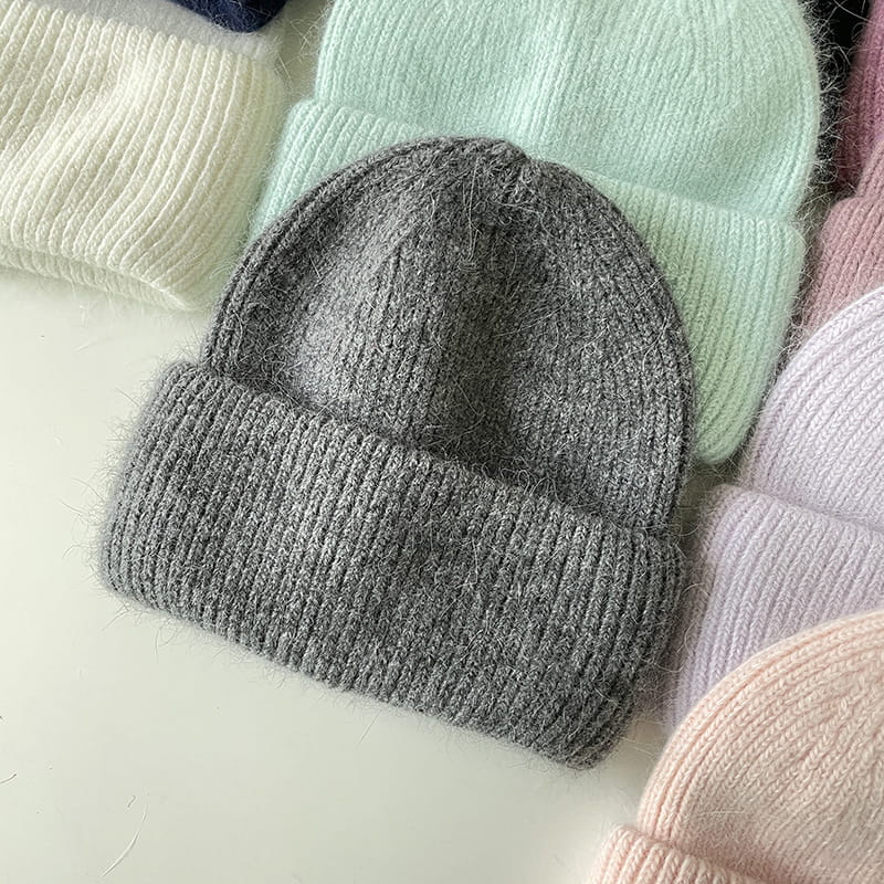 H00045 Bonnet tricoté chaud pour femmes en laine de lapin angolais