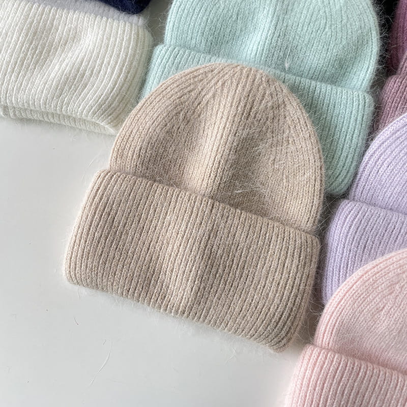 H00045 Bonnet tricoté chaud pour femmes en laine de lapin angolais